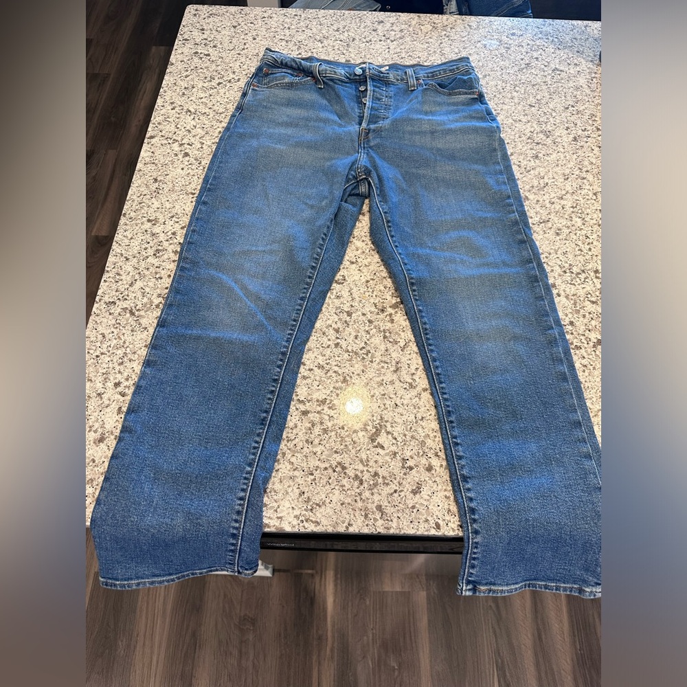 Levi’s Wedgie Straight Jeans size 32